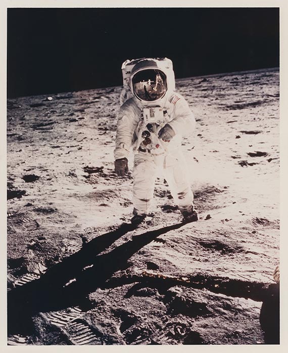 (Apollo 11), Neil Armstrong - 141: Cover of LIFE and NATIONAL GEOGRAPHIC: Buzz Aldrin’s gold-plated visor reflects the photographer and the LM Eagle